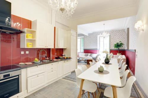 Le Philibert - SPLENDID 6 BEDROOMS 12P ALL RENOVATED PORT A/C - image 4