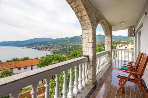 Two-Bedroom Apartment with Balcony and Sea View room in Family-friendly apartments with swimming pool Rijeka - 14294