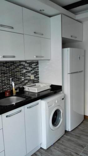  شقة مؤثثه فاخره سياحيه in 34315 Istanbul