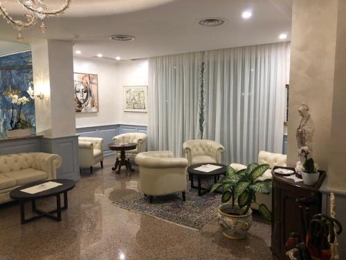 Grand Hotel Playa - image 12