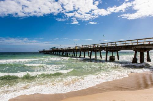 4145 By The Sea Inn & Suites Fort Lauderdale (FL)