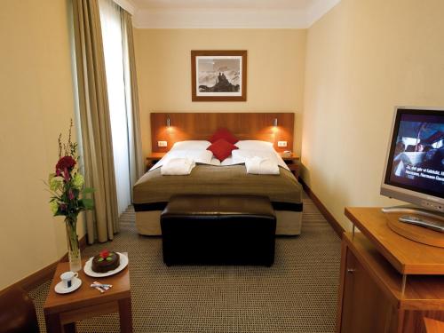 1 queen bed