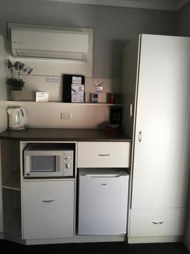 Nicholas Royal Motel - No Pets Allowed in เฮย์