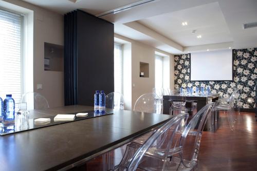 Hotel Moderno Puerta del Sol - image 6