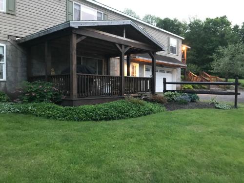 Coolis Apartment - Utica, NY
