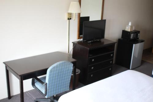 Red Carpet Inn North East - image 4