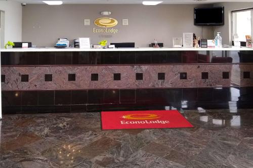 Econo Lodge Inn & Suites West – Energy Corridor