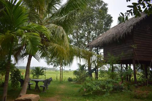 LakeSide Cabana Tissamaharama