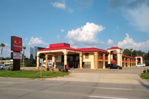 Econo Lodge Inn & Suites West – Energy Corridor