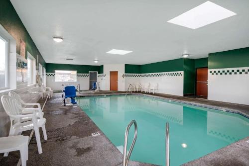 Comfort Inn & Suites Salem Northeast - 편의 시설/서비스