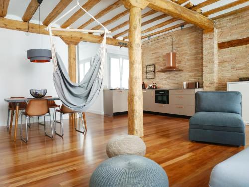 Lux Wood Loft with Air Con & Lift, Logroño