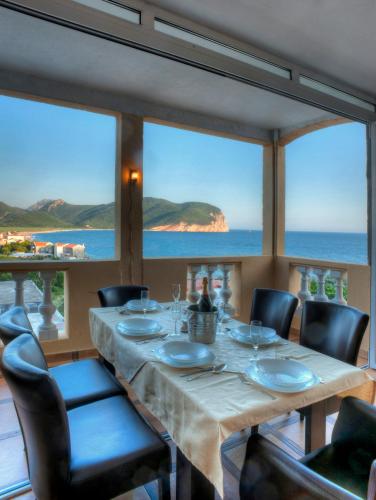 Food and beverages, Castellamare Residence in Petrovac