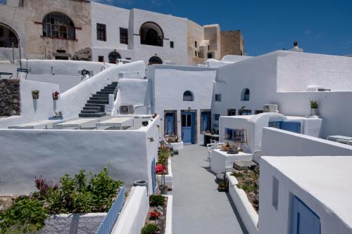 Labyrinth Traditional Houses Santorini