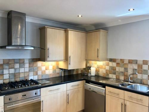 AB - Top floor 2 bed modern town centre apartment with parking for one vehicle, Stratford-upon-Avon (zdjęcie 4)