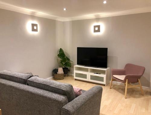 AB - Top floor 2 bed modern town centre apartment with parking for one vehicle, Stratford-upon-Avon (zdjęcie 9)