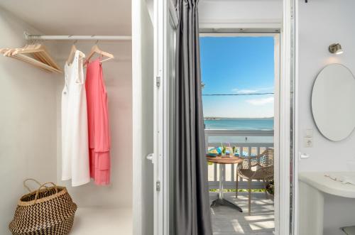 Prestige on the beach – Naxos City, UT