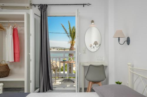 Prestige on the beach – Naxos City, UT