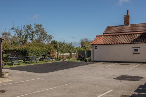 The Cabin - image 6
