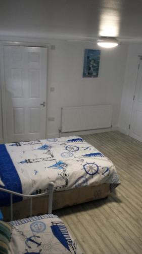 The Cabin - image 2