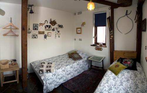 Raven's Bed - image 6