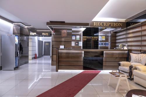 Buitenkant, Hotel De KOKA in Skopje