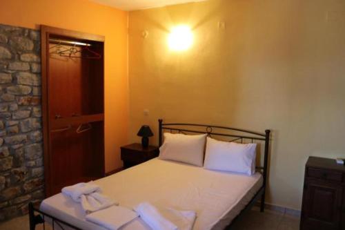  Mani Drosopigi Stonehouse Apartment in Dhrosopiyí