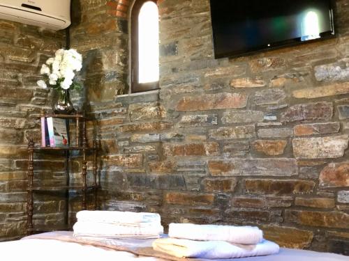  Relax in a stone build dovecote in Ándros