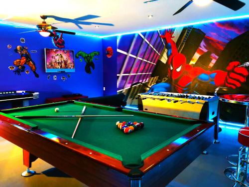 Windsor Hills Resort - Enchanted Crystal Castle in Orlando, USA