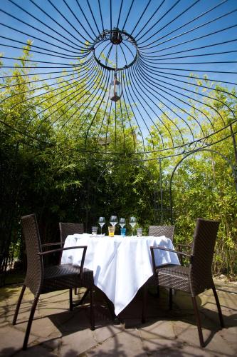 Hotel Restaurant Relais De La Poste - Strasbourg Nord - 편의 시설/서비스
