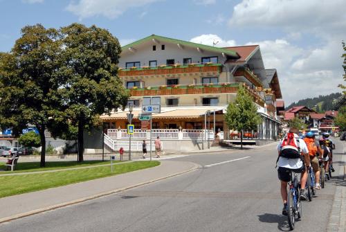 Haller's Posthotel - Hotel - Kleinwalsertal