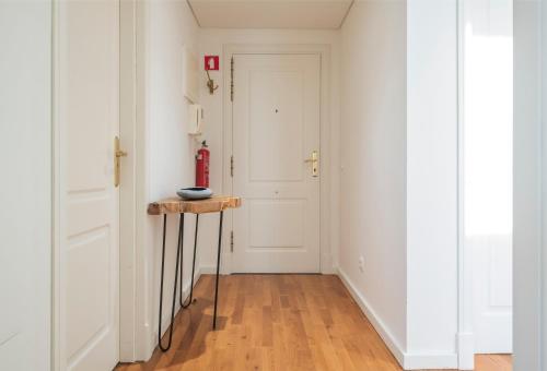 Saldanha Executive Apartment by The Portuguese Butler - image 7