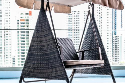 Enchanting City View Apartment - PH Quartier Del Mar - image 3