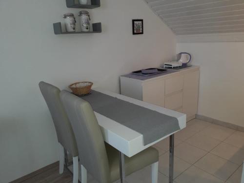 Studio Apartments Kuljiš