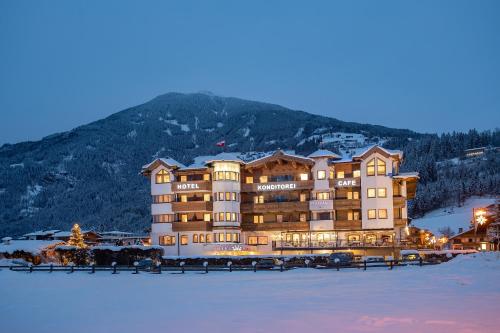 Hotel Riedl im Zillertal in Stumm
