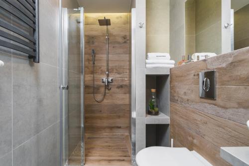 liv apartments old town