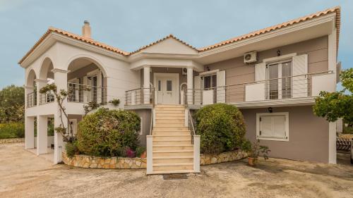  Melpo's Apartment in Pandokrátor