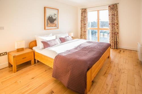 Grand Canal Square Apartments - image 5