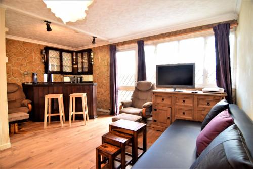 The Chinatown Home - Private Garden, NETFLIX, BBQ & Bar, Бирмингем (фото 2)