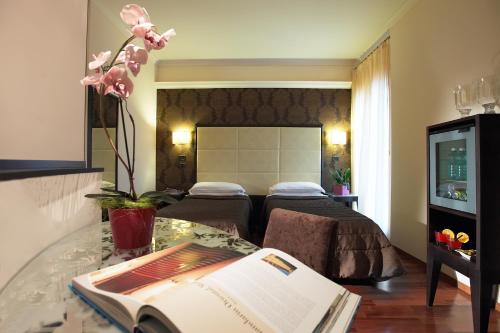 Hotel Touring - image 7