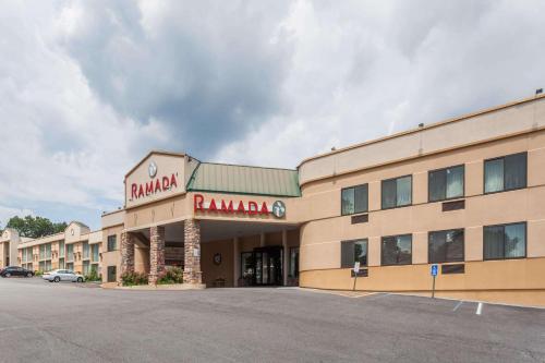 Ramada by Wyndham Newburgh/West Point - Hotel - Newburgh