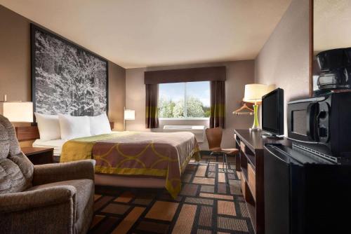 Super 8 by Wyndham Akron S/Green/Uniontown OH in Uniontown, USA