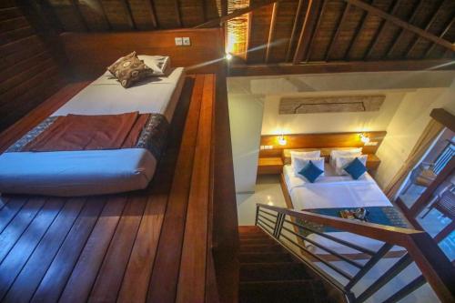 Gunung Merta Bungalows Gunung Merta Bungalows is conveniently located in the popular Ubud area. Offering a variety of facilities and services, the property provides all you need for a good nights sleep. Service-minded staf