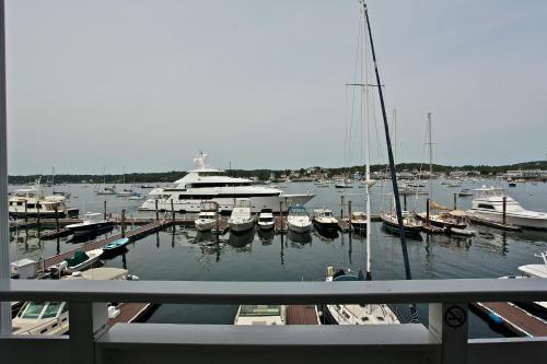 景觀, 布朗碼頭旅館 (Browns Wharf Inn) in 布斯貝港