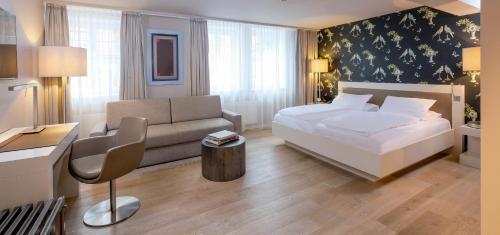 1 queen bed