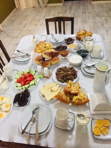 Ēdiens un dzērieni, Guesthouse AlpenRose in Bagvdanari