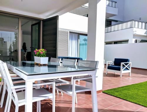 Apartment with Pool View  room in OH LA LIFE! MAGNOLIA GOLF SUSANA