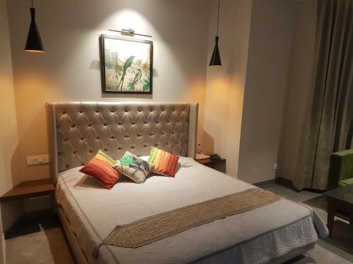 Super Deluxe Double Room room in Hotel Kasauli Regency