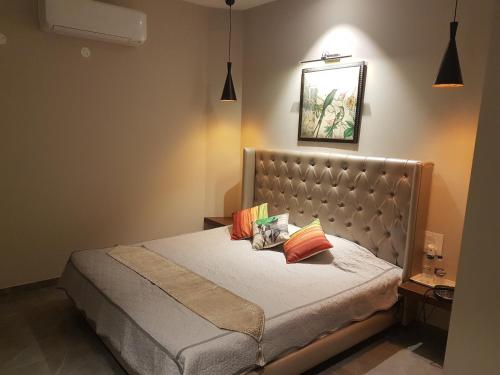 Super Deluxe Double Room image 9