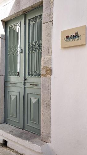 Yalitzi, Symi (fotografie 6)