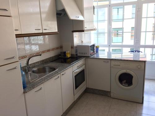 Apartamento junto al paseo marítimo de Cee (Apartamento junto al paseo maritimo de Cee) in Cee